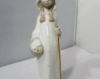 Vintage Lladro Girl With Basket Porcelain Figurine, Made in Spain