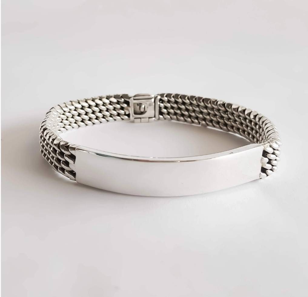 How Men Can Style Sterling Silver Bracelets