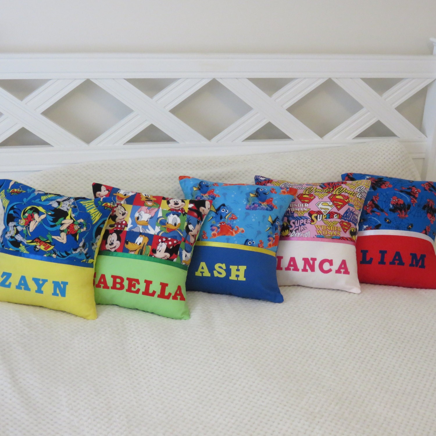 GIFT KINDY PILLOW MARVEL AVENGERS Child's Personalised Name Cushion Cover 