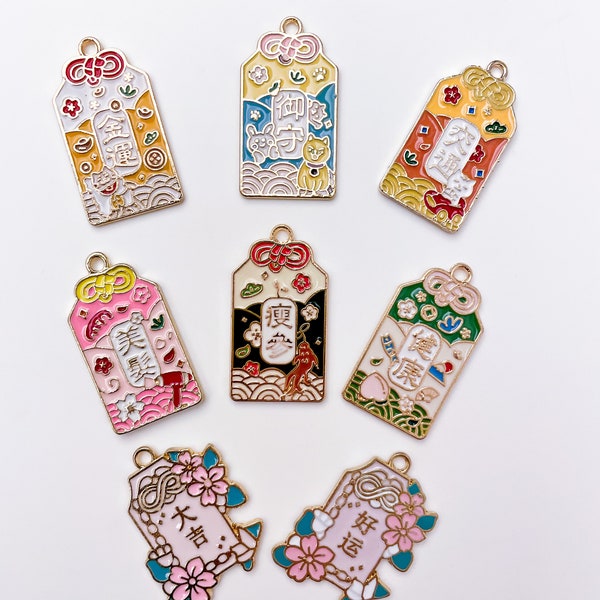 RESTOCK Omamori Japanese Protective Charm, Metal Gold Plated Metal with Resin Charm