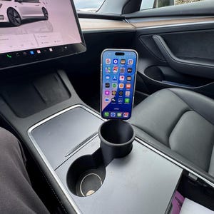 MagSafe Cup-Holder Phone Mount
