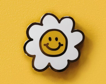 Smiley Face Daisy Flower Enamel Pin