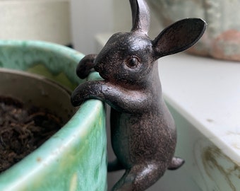 Hare Plant Pot Hanger - Indoor Outdoor House Gift Decoration