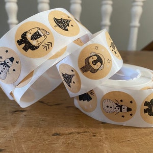 Autocollants de Noël Scandi x50 Papier Kraft Brun - Étiquettes pour petites entreprises | Fournitures d’emballage | Sceaux d’enveloppe de lettre de Noël