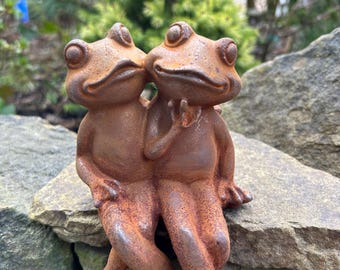 Cast Iron Rusty Frog Love Couple - Garden Ornament Sculpture