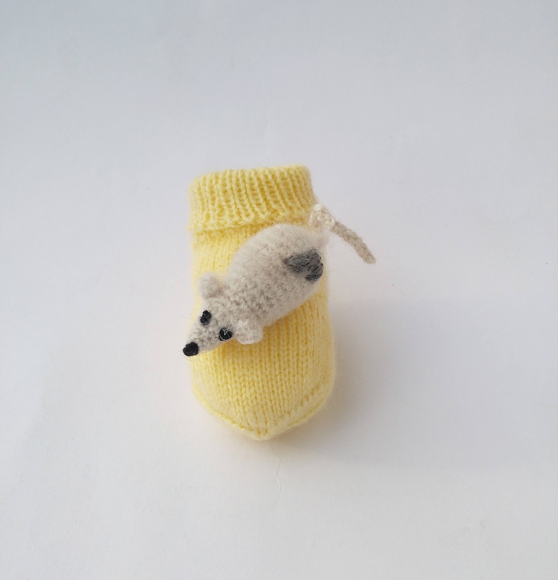 Baby socks Knitted booties Fun Mice socks Baby shower Cute mouse Yellow handmade socks