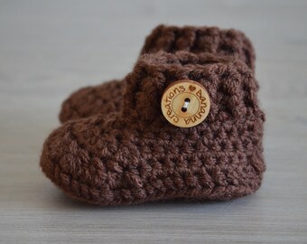 Brown baby booties - Crochet baby booties - Pregnancy announcement grandparent- Neutral crochet baby shoes - Neutral baby gift gift - unisex