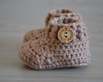 Brown baby booties - Taupe crochet baby booties - Pregnancy announcement - Crochet baby shoes - Neutral shoes - baby gift - unisex booties