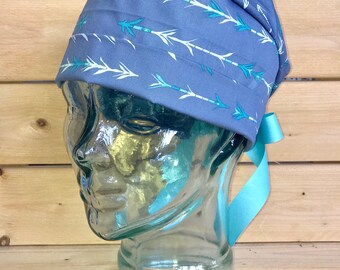 Scrub caps for women, scrub hat, scrub cap, pixie cap, ponytail cap ~ Pastel midnight arrows and feathers