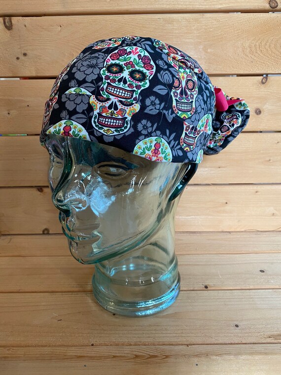 Day of the Dead Sugar Skulls on Black 100% Cotton Bouffant Style Scrub Hat/Cap Day of the Dead Sugar Skulls on Black 100% Cotton Bouffant Style Scrub Hat/Cap