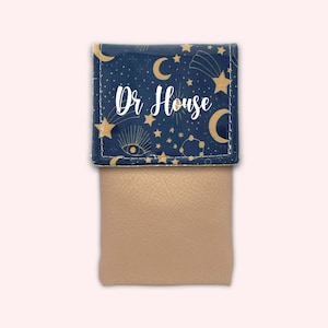 Und hüpf in die Tasche - Krankenschwestertasche Magnettasche Personalisierte Tasche Pflegetasche Stiftetasche - STERNENNACHT
