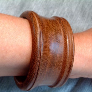 Engagement Gift hoop Bracelet bracelet Turned Iroko-Eco design Natural Iroko wood