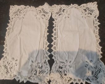 2 VINTAGE table doily 14x7"