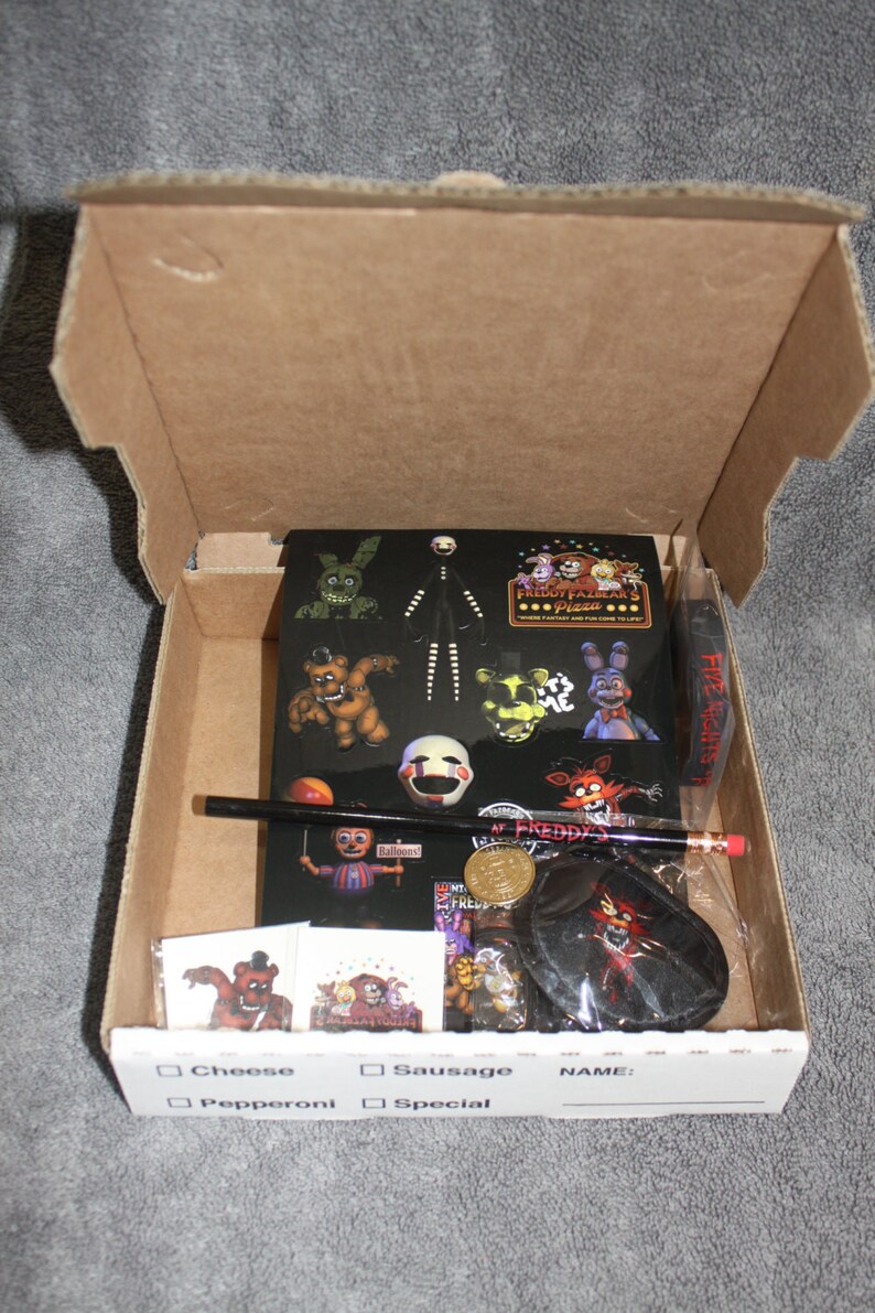 FNaF Pizza Party Box FIVE NIGHTS at FREDDYS 30 pack