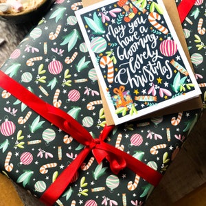 Gerecycled kerstcadeaupapier, milieuvriendelijk plasticvrij feestelijk snoepgoed inpakpapier