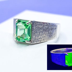 Men&#39;s Sterling Uranium Glass Ring Emerald Cut Textured Unisex 925 Silver