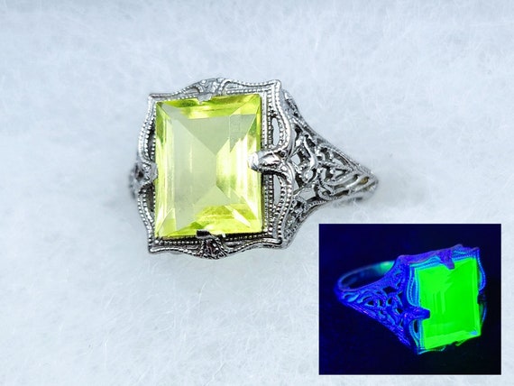 14k White Gold Vaseline Uranium Glass Ring 1930s … - image 1