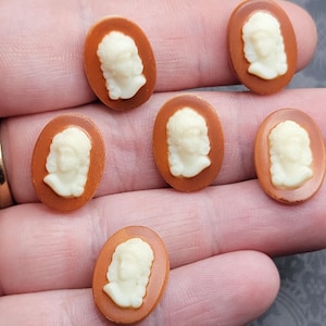 Vintage Glass Cameos 18x13mm Oval Cabochons 6pcs