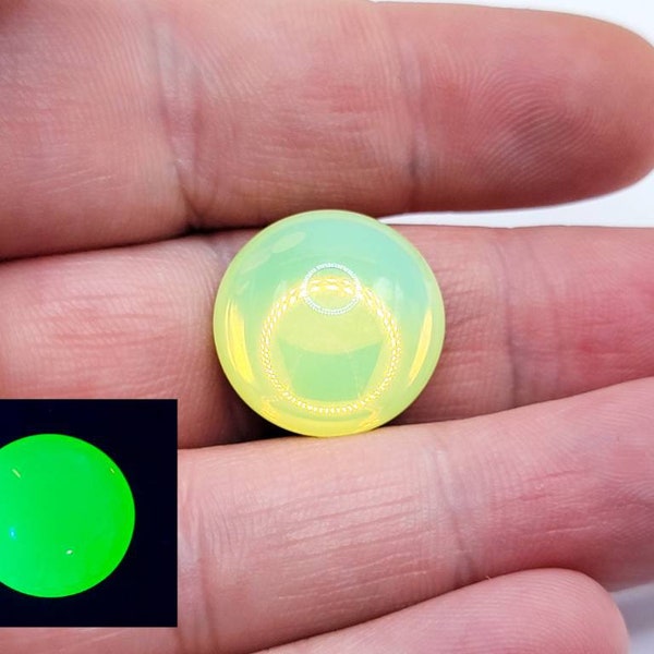 18mm Uranium Glass Cabochon Round Yellow Opal Gold Foiled A3
