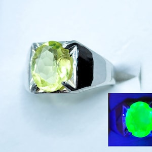 Men&#39;s Sterling Vaseline Uranium Glass Ring Unisex Oval Cut 925 Silver