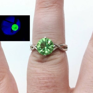 Sterling Uranium Glass Ring Stackable Round Cut Green Faceted 925 Silver Solitaire