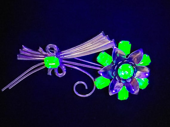 Sterling Flower Uranium Glass Brooch Large 1960s - Etsy