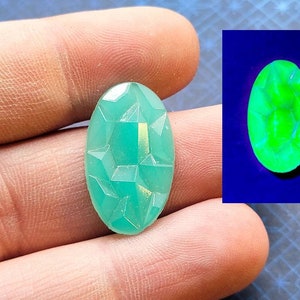 Vintage Geode Uranium Glass Cabochon Mint Color 1930s Pressed Glass