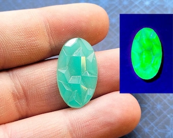 Vintage Geode Uranium Glass Cabochon Mint Color 1930s Pressed Glass