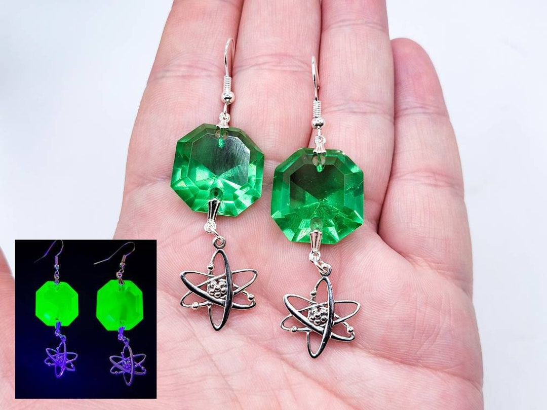 Winter Holiday CZ Snowflake Dangle Chandelier Earrings In - Foto 5