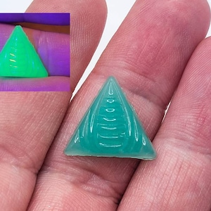 1930s Art Deco Uranium Glass Triangle Cabochon Czech Pressed Glass