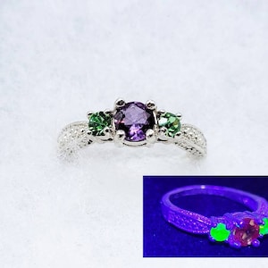 Sterling Alexandrite Uranium Glass Ring 925 Silver