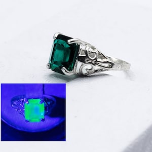 Sterling Dark Green Uranium Glass Ring Filigree 925 Silver Rare Color