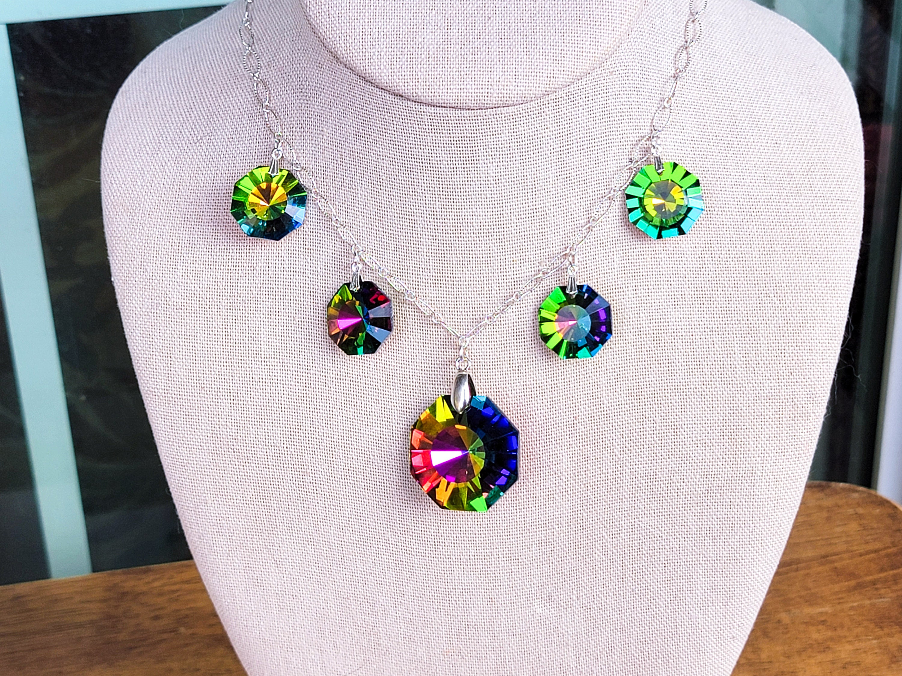 【SWAROVSKI】スワロフスキー レインネックレス ヴィンテージ スワロフスキー レインボー プリズム ランウェイ