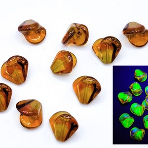 Topaz Uranium Glass Beads 12mm Interlocking 10pcs