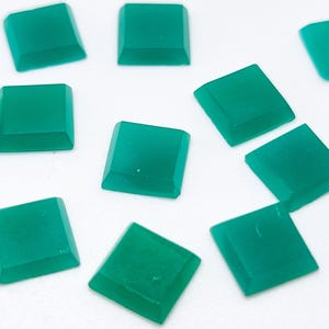 20pcs Vintage Green Square Glass Cabochon 7mm Flat Back Czech Glass 1930s