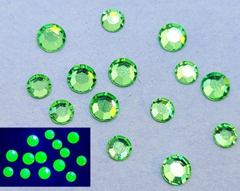 Vintage Flat Back Uranium Glass Rhinestones 3.6mm 4.6mm Green Embellishment Bejewel Bedazzle 10pcs