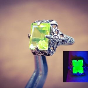 Sterling Vaseline Uranium Glass Ring Floral Art Deco Filigree 925 Silver