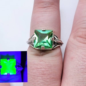 Sterling Uranium Glass Ring Square Princess Cut 925 Silver