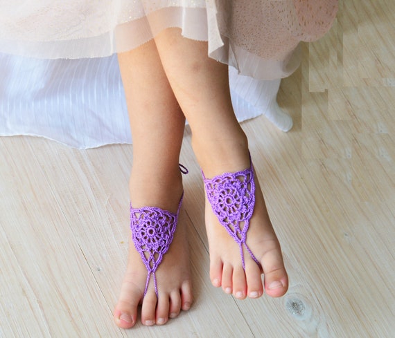 girls barefoot sandals