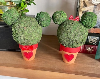 Valentines Mickey & Minnie Topiaries