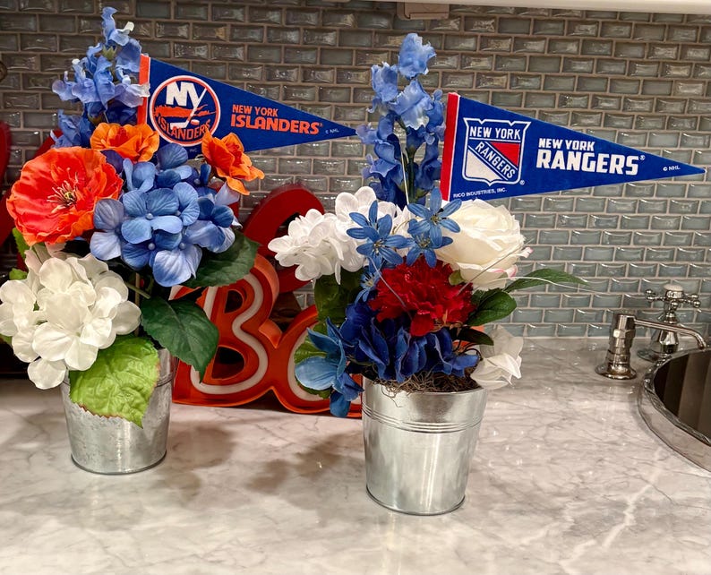 NY Islanders/rangers Silk Floral Arrangement - Etsy