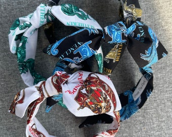 Haarreifen mit Charakter, Zauberschule für Zauberer und Hexen unter dem Motto Haarband