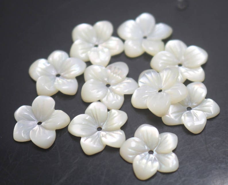 200 pcs Natural MOP Shell Flower Beads,White Shell Flower Beads,Shell Flowers