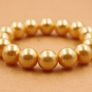 10mm South Sea Shell Pearl Round Bead Elastic Bracelet - 7.5 Inches - Multicolor
