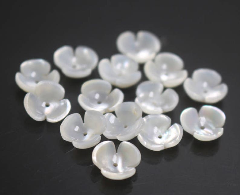 200 pcs Natural MOP Shell Flower Beads,White Shell Flower Beads,Shell Flowers