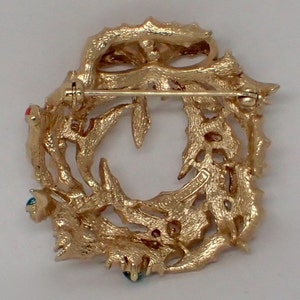 Boucher Christmas Wreath Pin Brooch, Signed and Numbered, ALL original stones RARE, Glass Gold Plated image 2