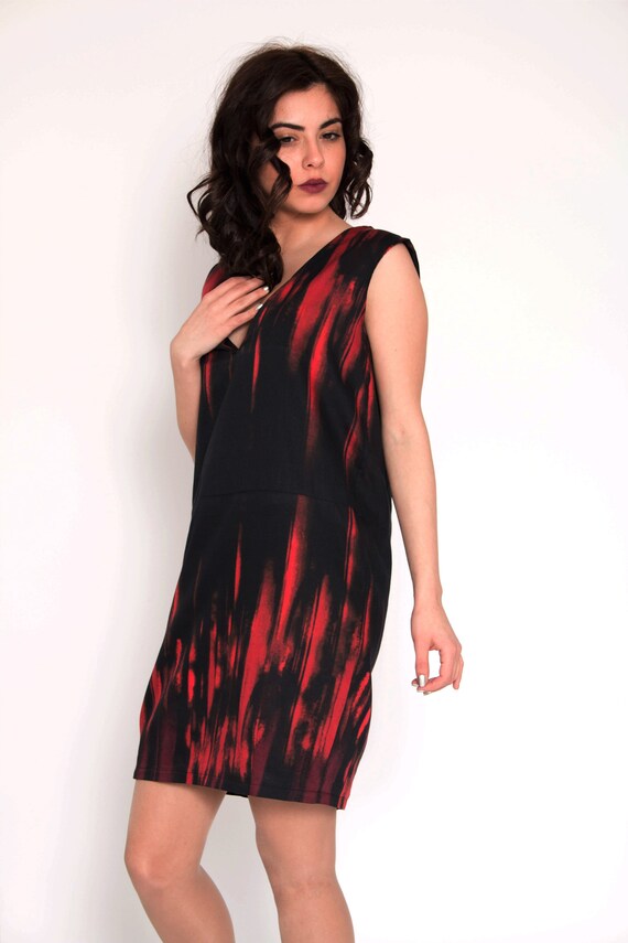 red and black dress combination Black Dress and A Little Red Bag Chant