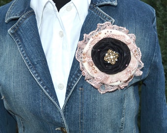 Big textile embroidery brooch in form large rose with lace pearls crystal for lapel Cute pink black fabric brooch for shirt