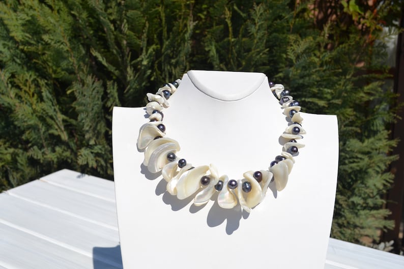 June Cancer necklace Short black white necklace Gemstone choker boho necklace Elegant black pearls and white Mother-of-Pearl necklace