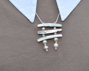 White necklace with multistrand Mother of Pearls bars and pearls Cute pearlescent necklace with white pearls